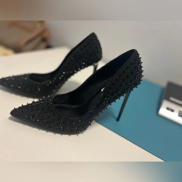 Steve Madden Black Spike Heels Sz 8.5 - Picture 4 of 8
